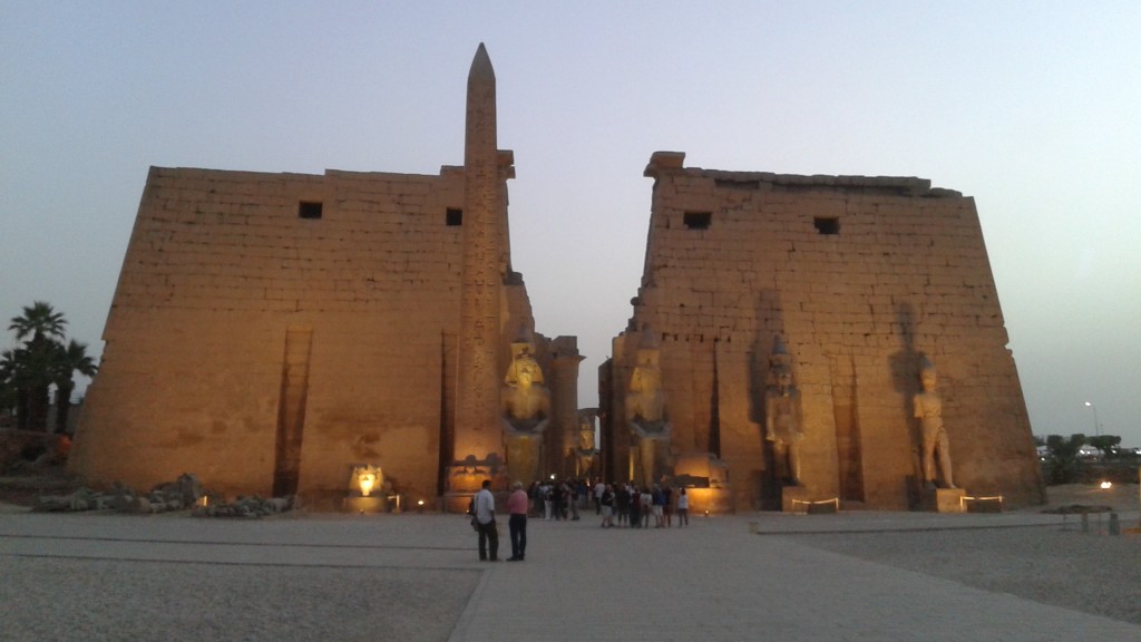 Temple Luxor tombée du jour